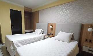 Hotel Plaza by DOT Light