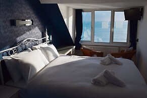 Penn House Hotel
