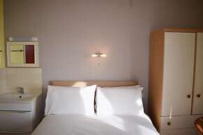Penn House Hotel