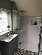 Cotswold Lodge