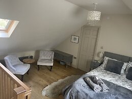 Cotswold Lodge
