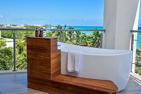 Mvngata Beach Hotel