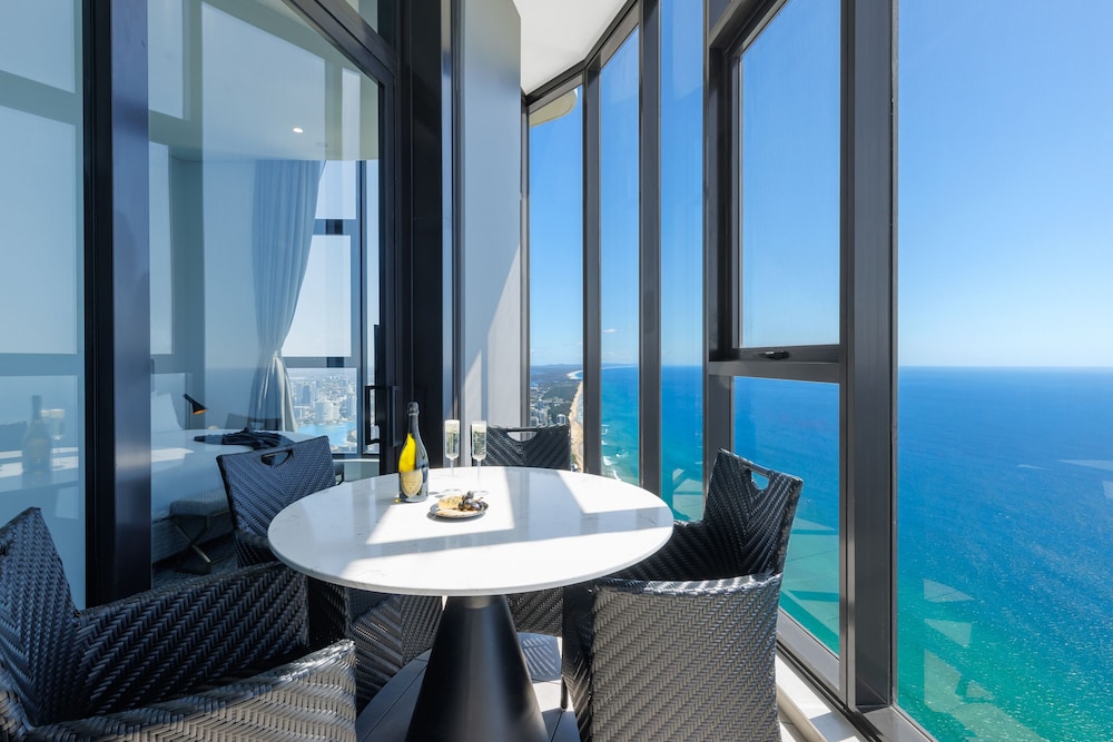 Meriton Suites Surfers Paradise