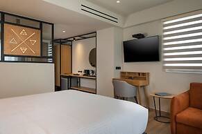 Hyperion City Hotel