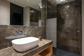 Hyperion City Hotel