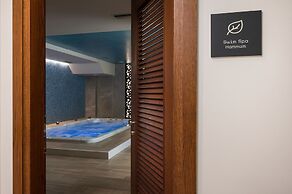 Hyperion City Hotel