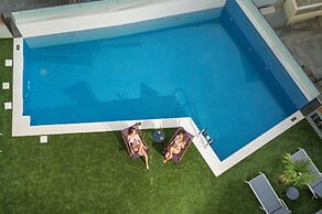 Hyperion City Hotel