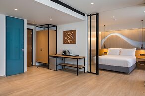 Hyperion City Hotel