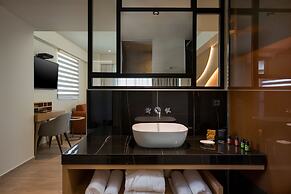 Hyperion City Hotel