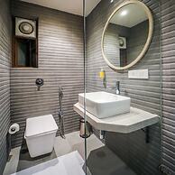 Bloom Hotel Juhu