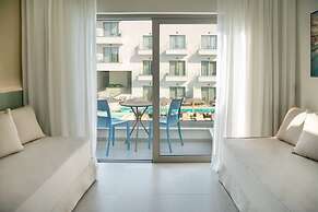 Atlantica Aqua Blue Hotel