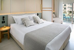 Atlantica Aqua Blue Hotel