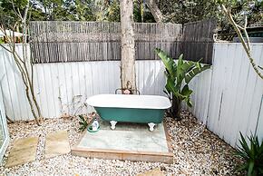 Your Luxury Escape - Paradise Palms