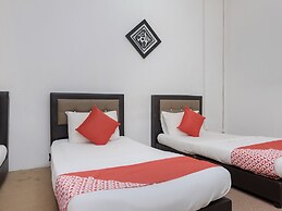 OYO 90180 Gemilang Hotel Kerteh