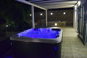 Giannoulaki Resort