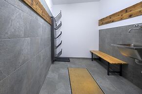 Alpine Chalet With Ski-in Access