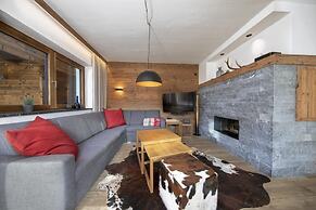 Alpine Chalet With Ski-in Access