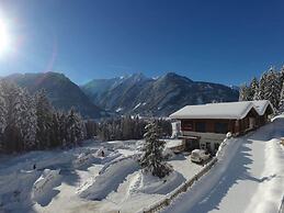 Alpine Chalet With Ski-in Access