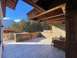 Alpine Chalet With Ski-in Access