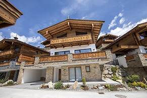 Alpine Chalet With Ski-in Access