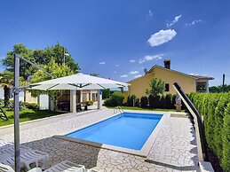 Holiday Home in Lindar With Pool