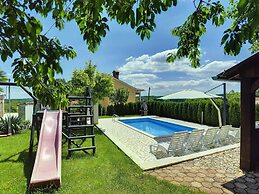 Holiday Home in Lindar With Pool