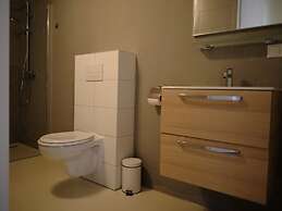 Nice Hill Lodge, 2 Bathrooms, Near Maastricht