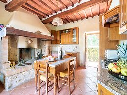 Sun-kissed Holiday Home