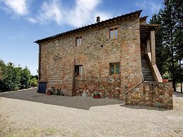 Varna Charm: Tuscan Getaway