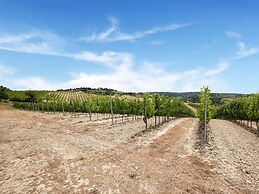 Varna Charm: Tuscan Getaway