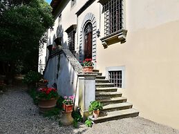 Rustic Elegance Near Florence