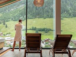 Nice Apartment With Balcony & Terrace on Ski Slope
