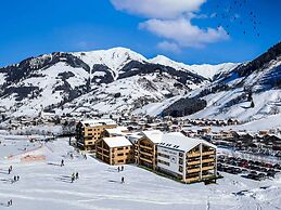 Nice Apartment With Balcony & Terrace on Ski Slope