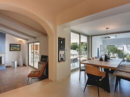Villa in Stinjan With Pool and Sea View