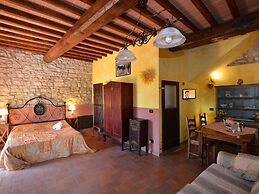 Apartment With Pool, Rignano
