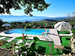 Apartment With Pool, Rignano