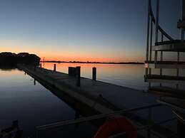 Houseboat Sneekermeer With Sun Deck