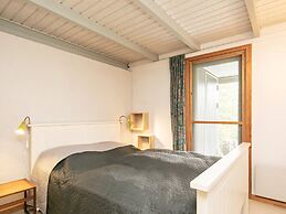 6 Person Holiday Home in Roslev