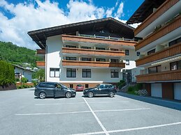 Chalet in Kaprun Near Ski Slopes