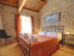 Villa in Batlug With Private Pool