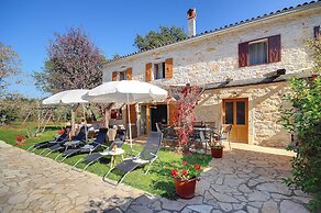 Villa in Batlug With Private Pool