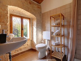 Villa in Batlug With Private Pool