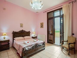 Pet-friendly Villa w/ Pool