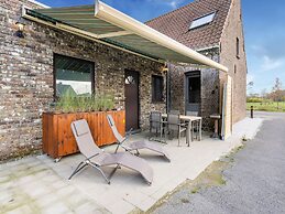 Tasteful Holiday Home in Loppem with Hot Tub