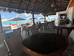 Cuxos Hotel Beachfront