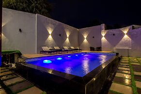 WoodRock Hotel Manali