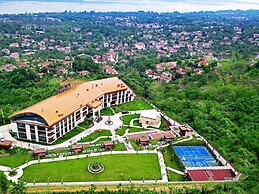 Cabir Deluxe Hotel