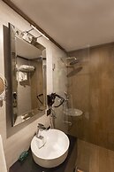 Cabir Deluxe Hotel