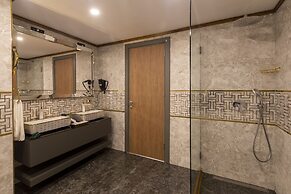 Cabir Deluxe Hotel