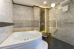 Cabir Deluxe Hotel